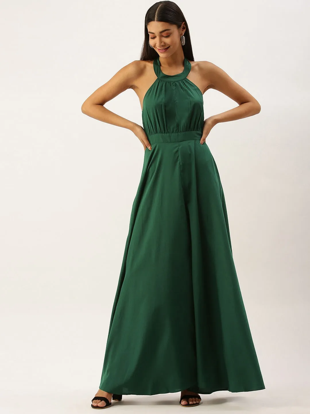 Berrylush Women Solid Green Halter Neck Open-Back Maxi Dress