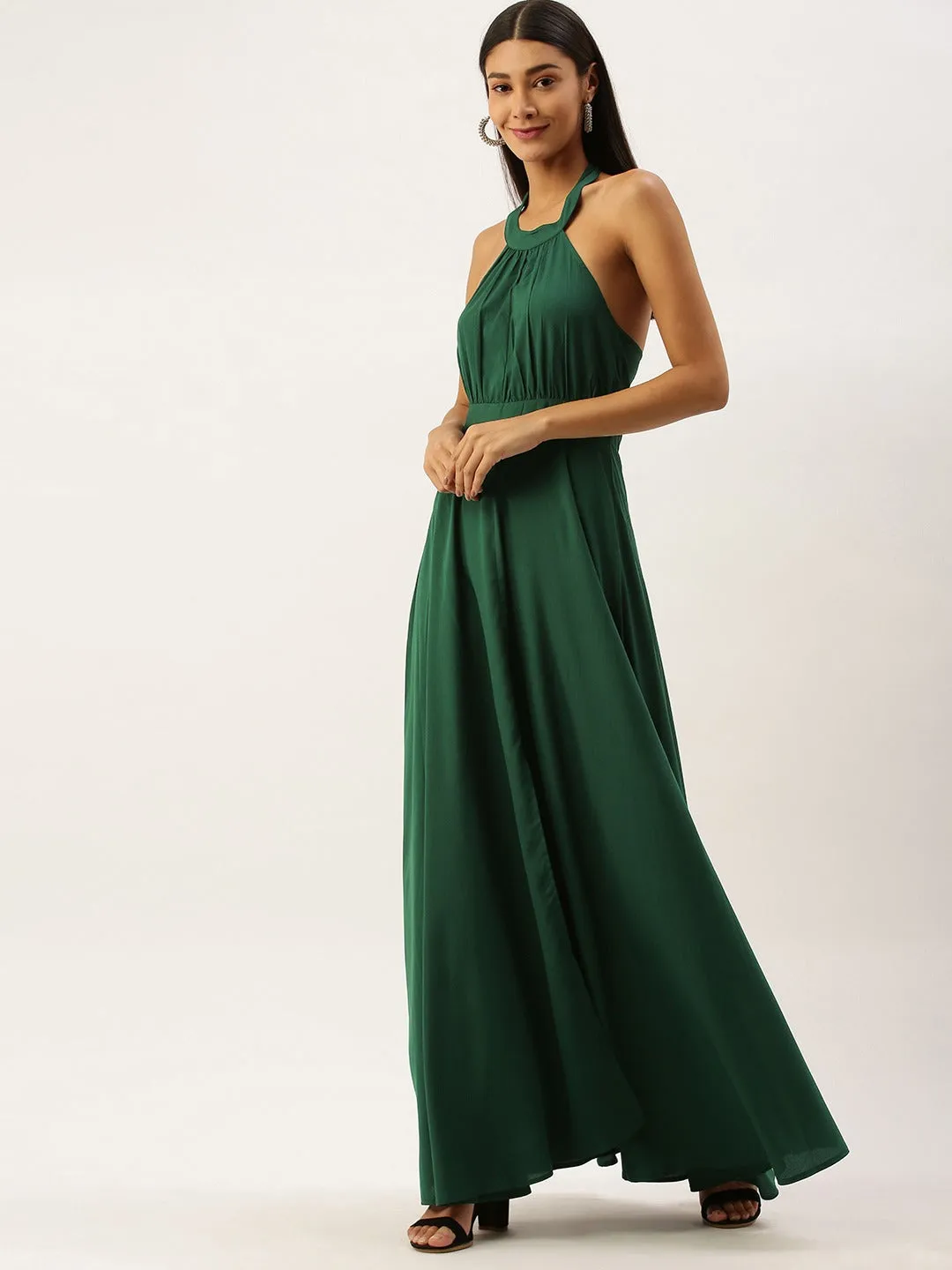 Berrylush Women Solid Green Halter Neck Open-Back Maxi Dress