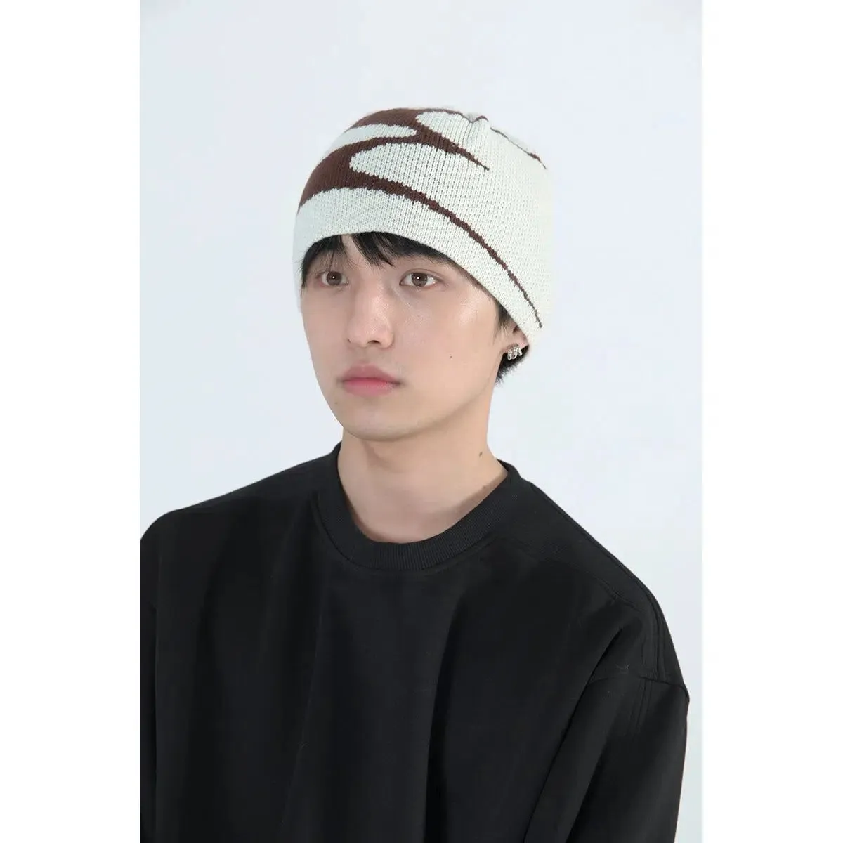 Contrast Logo Knit Hat