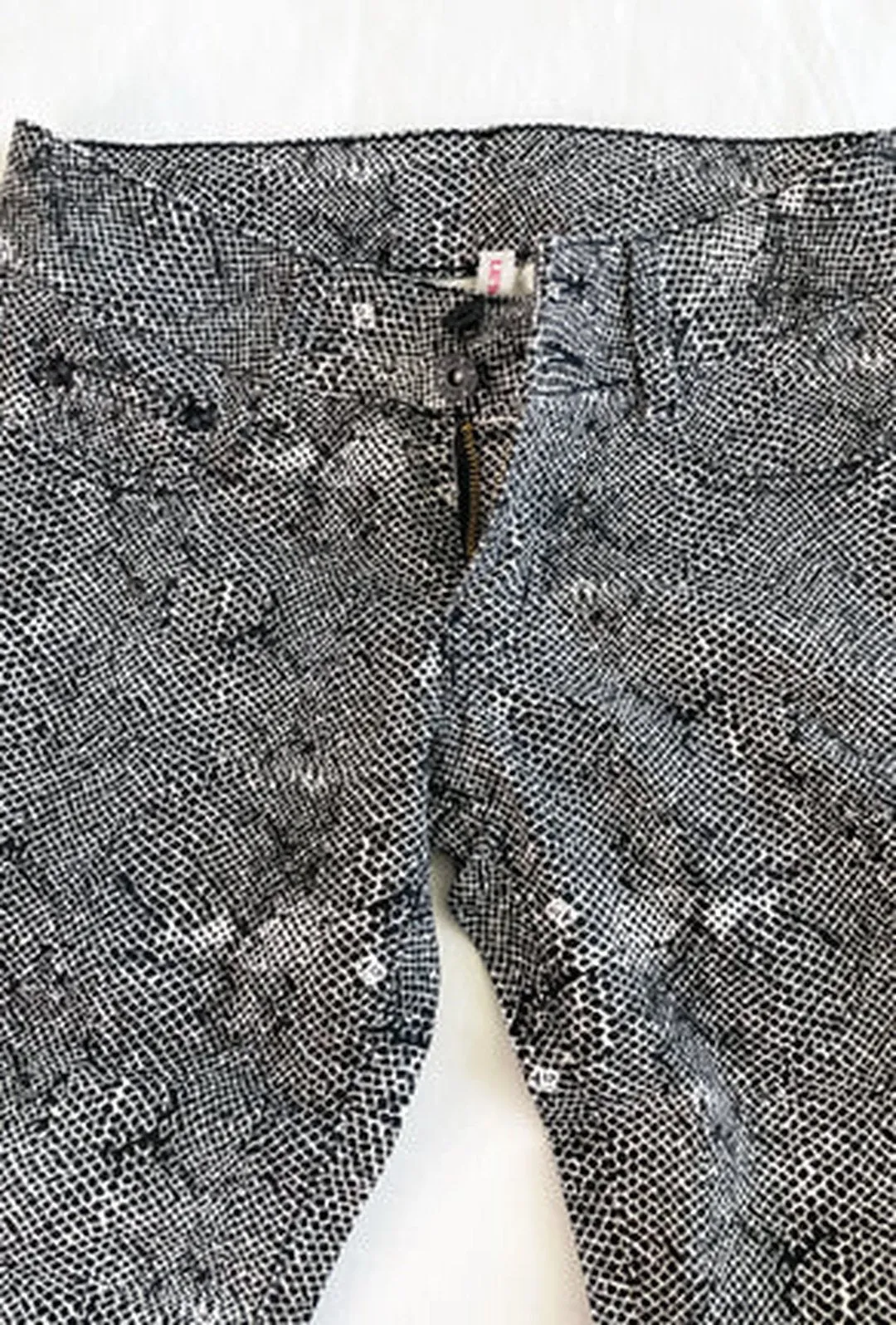 DANNI - SNAKE PRINT LOW RISE JEANS