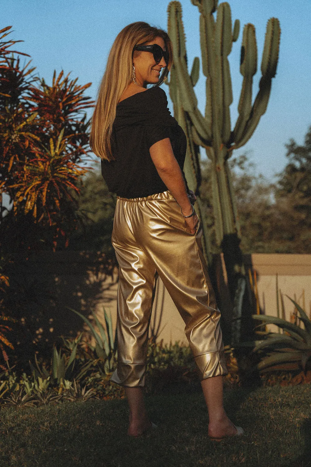 Grace metallic gold 3/4 length pants