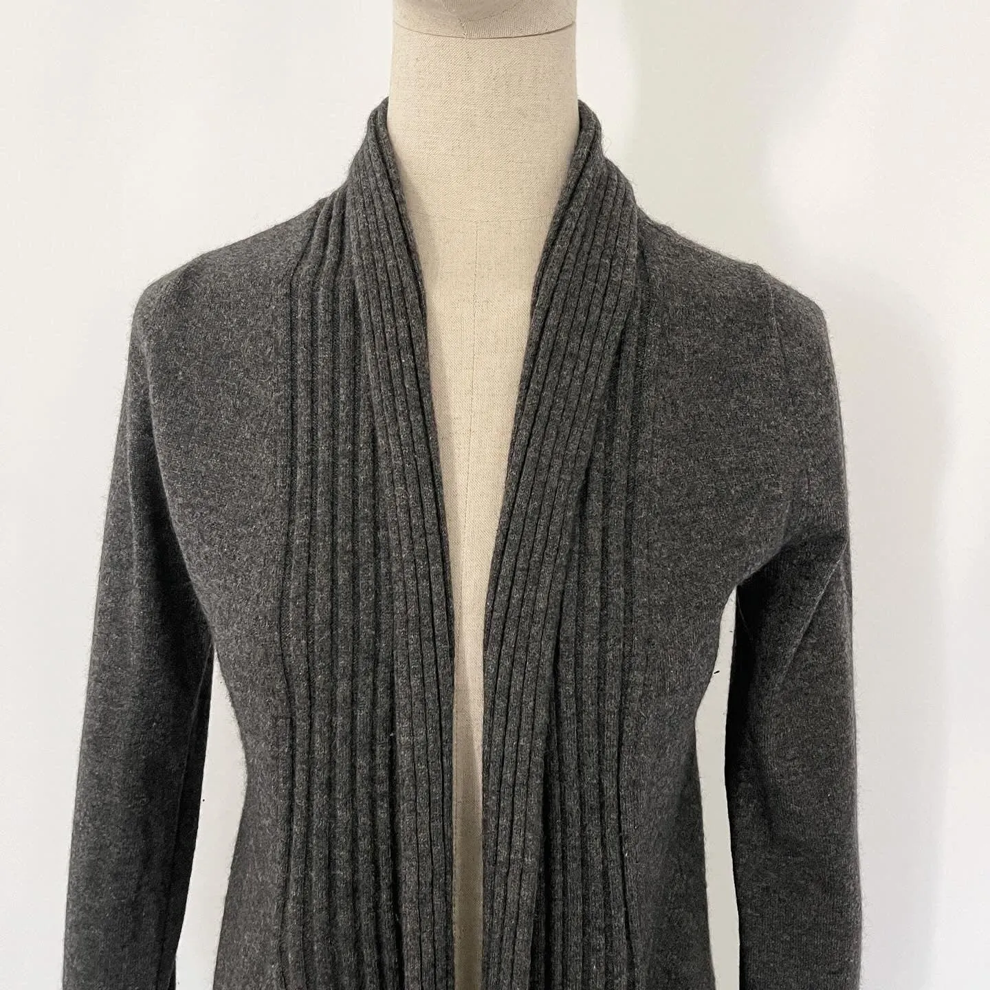 HEMISPHERE Cashmere Cardigan