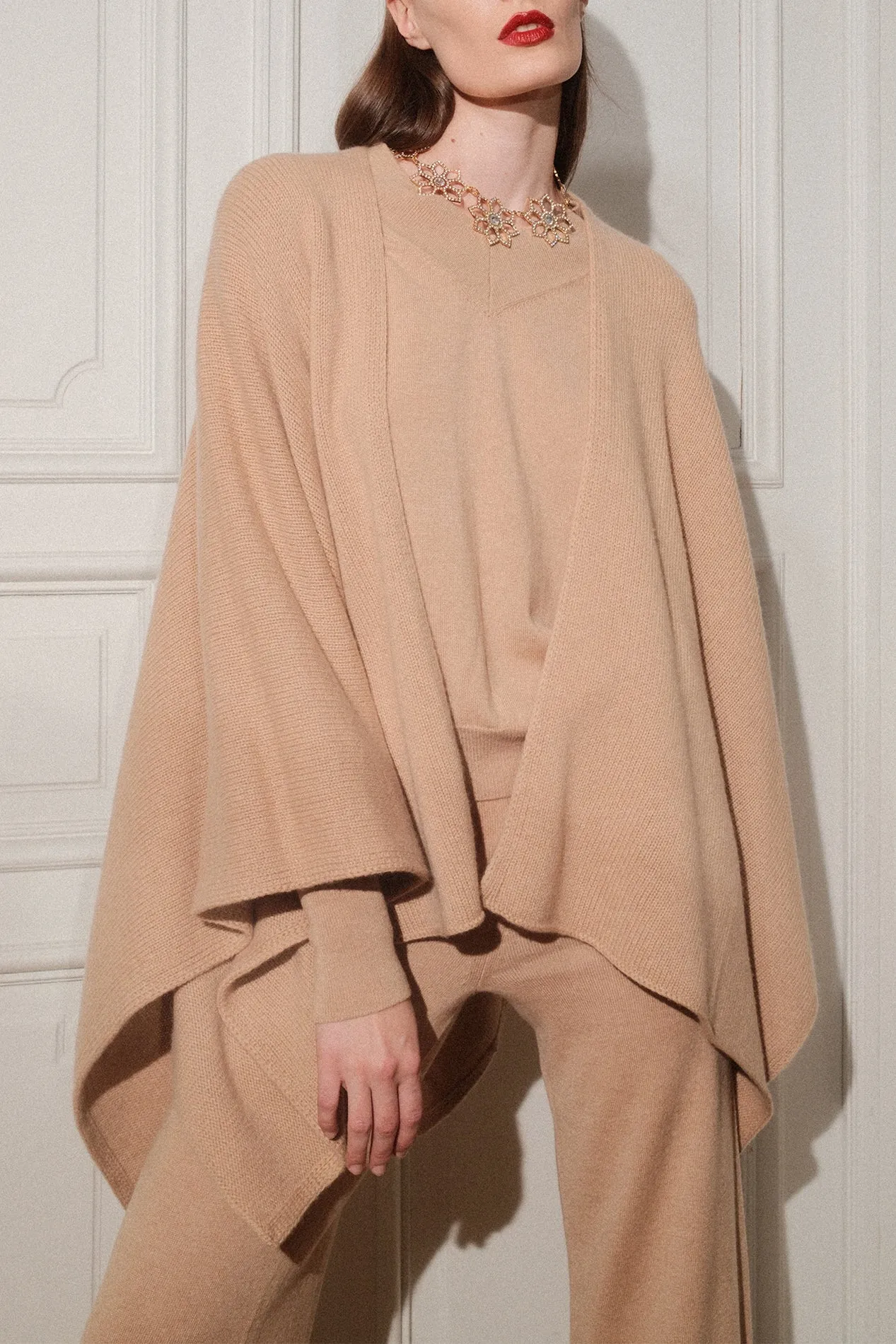 Hera Cashmere Poncho In Dune