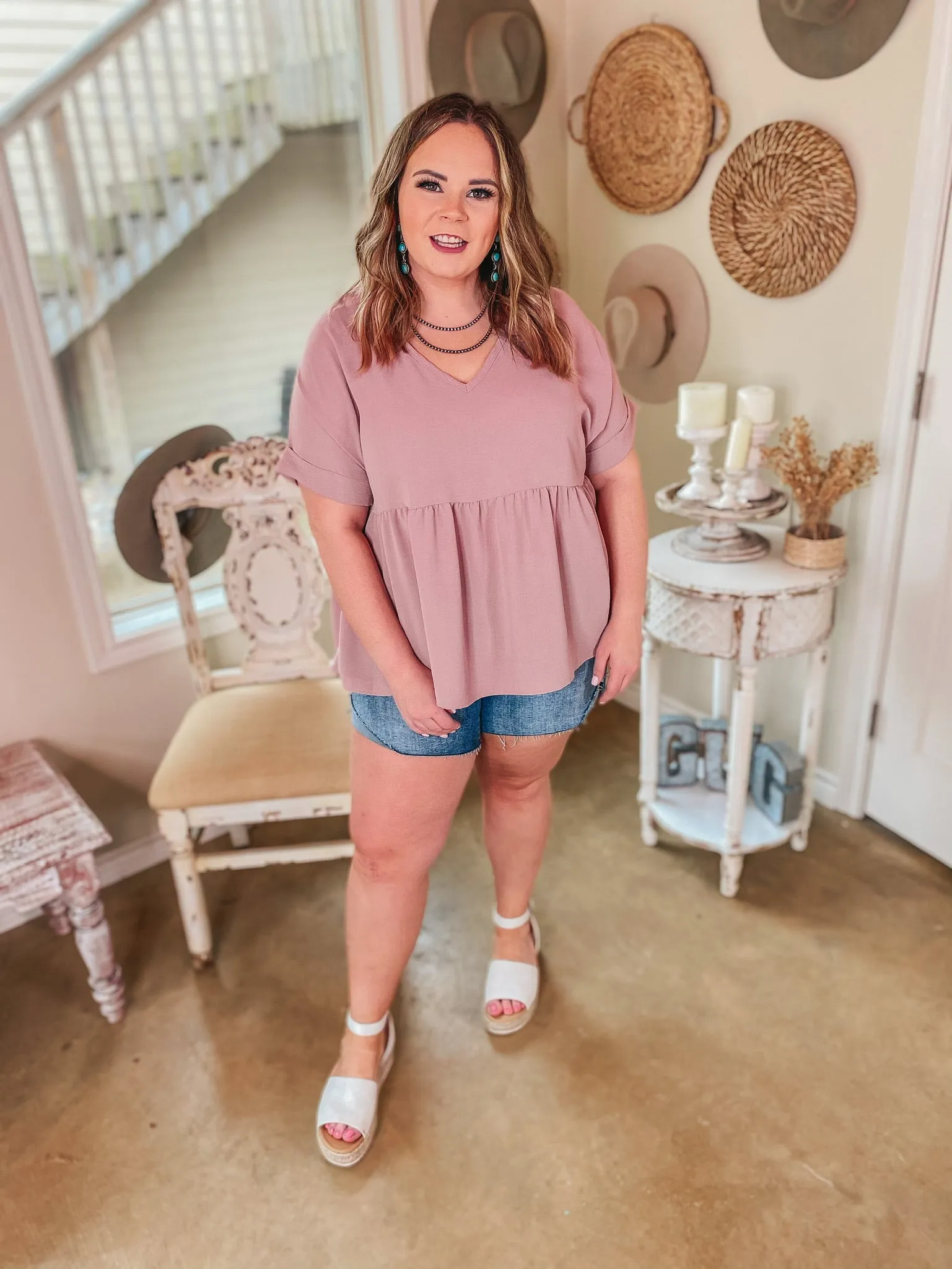 Last Chance Size Medium | Touring the City Short Sleeve V Neck Babydoll Top in Dusty Pink