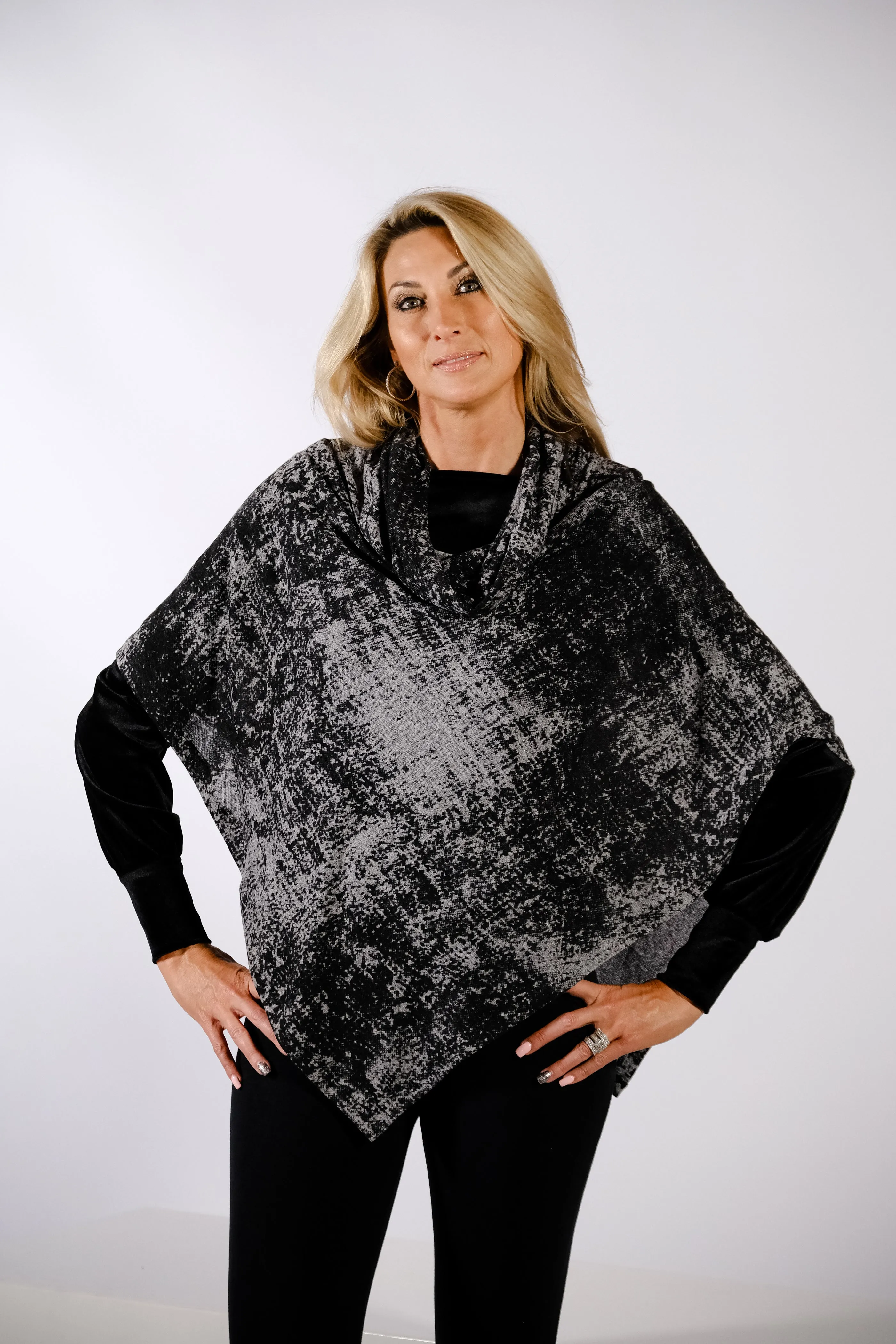 Layla Poncho