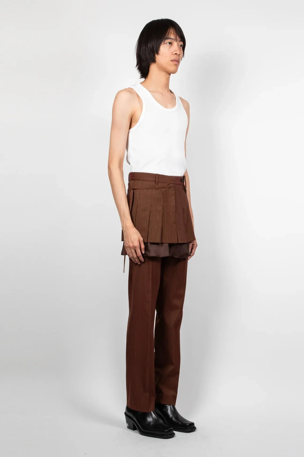 Pleated skirt brown