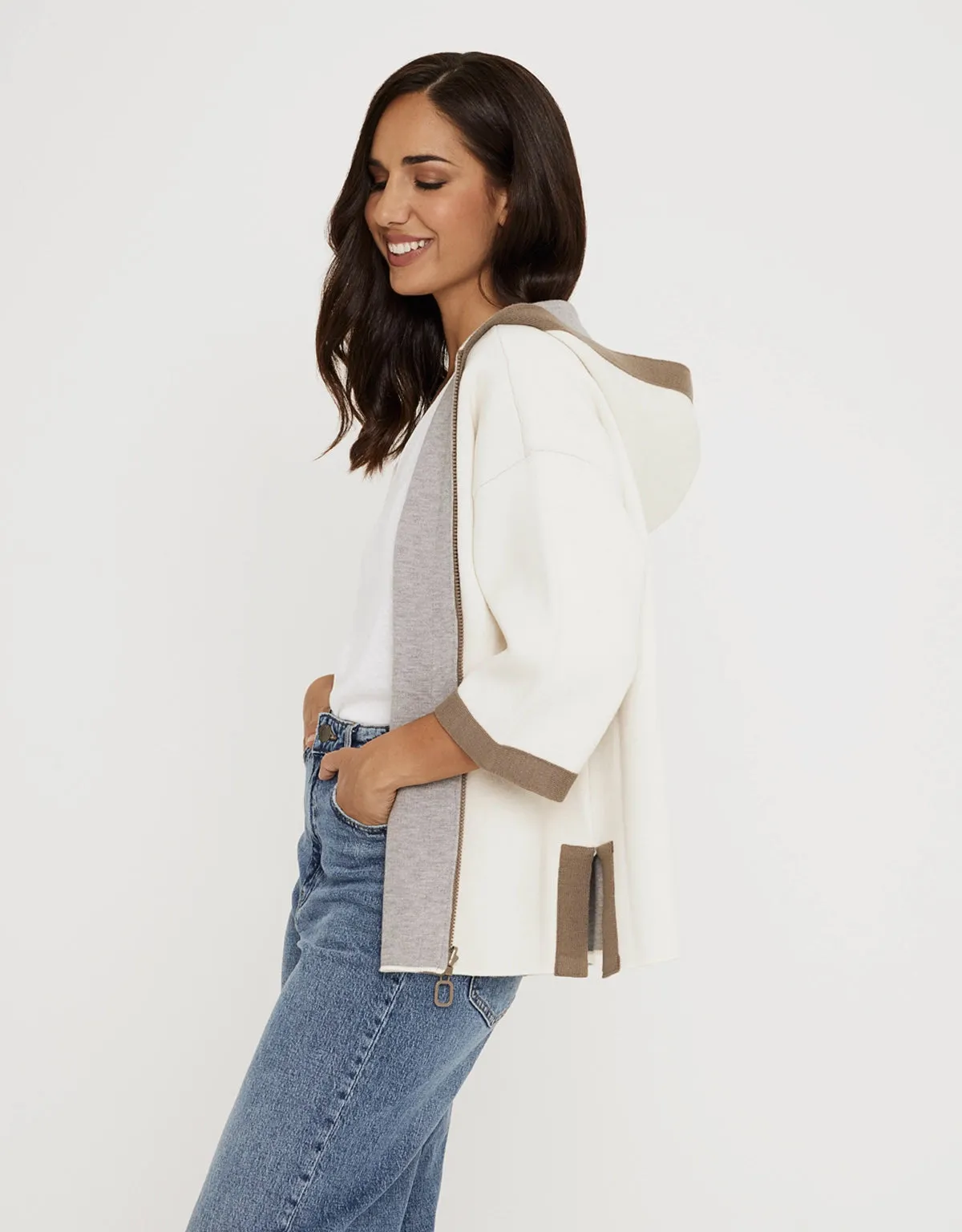 Poncho con Capucha Abierto Off White - Yasmina