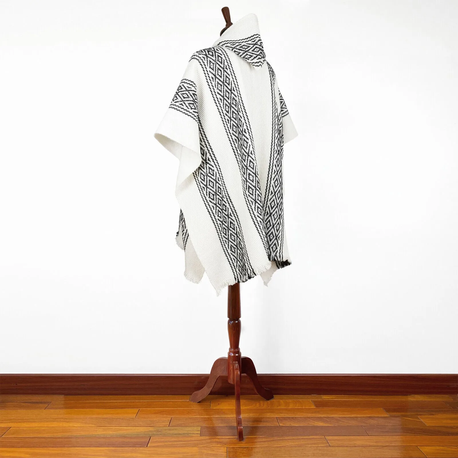 Tiputini - Llama Wool Unisex South American Handwoven Thick Hooded Poncho - Geometric - White/Black