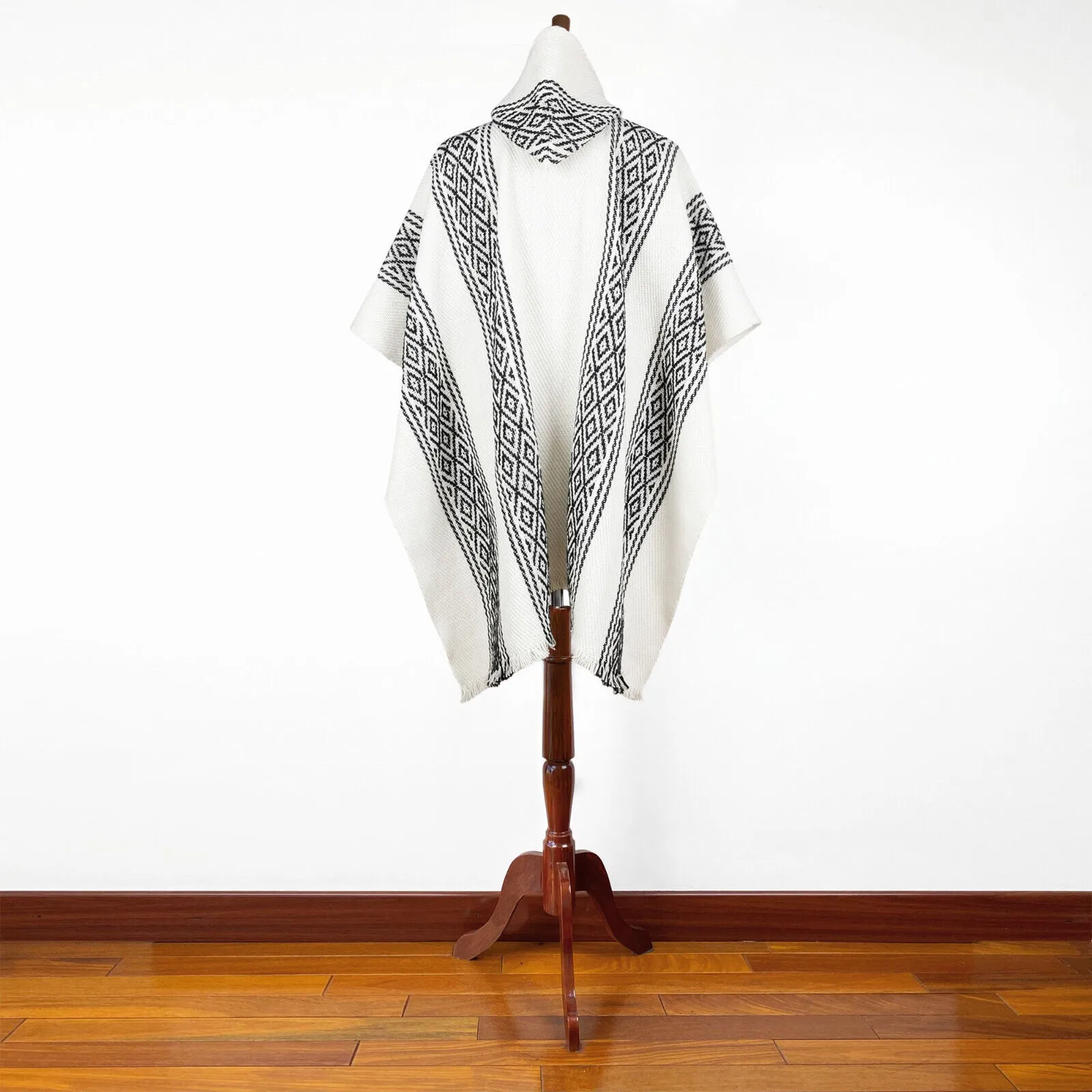 Tiputini - Llama Wool Unisex South American Handwoven Thick Hooded Poncho - Geometric - White/Black