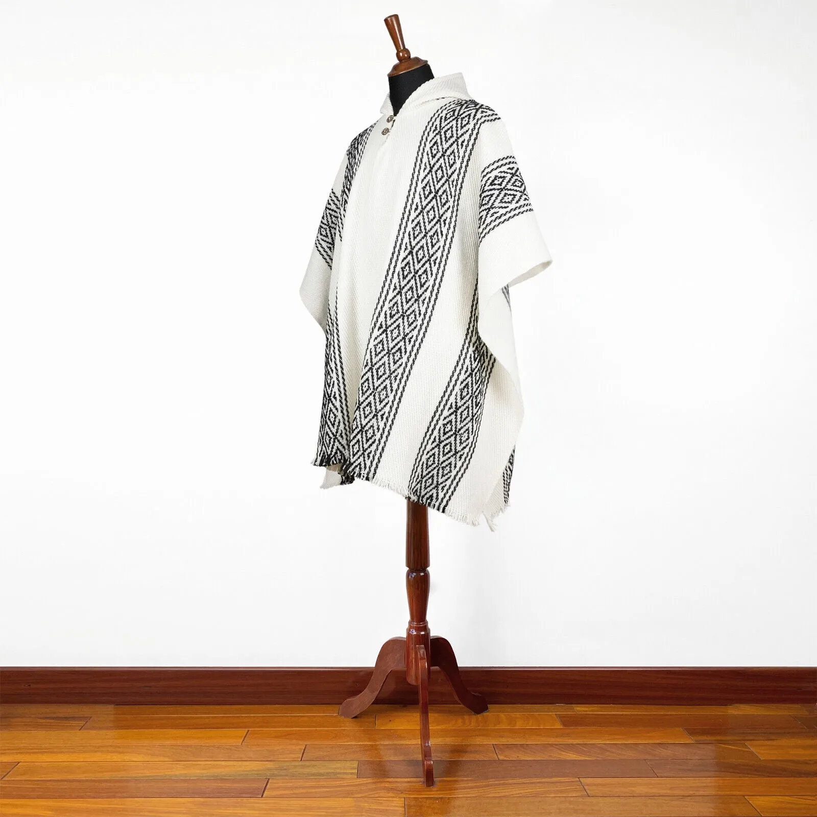 Tiputini - Llama Wool Unisex South American Handwoven Thick Hooded Poncho - Geometric - White/Black